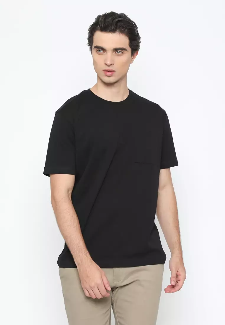 MEN'S BLACK PLAIN T-SHIRT WITH POCKET