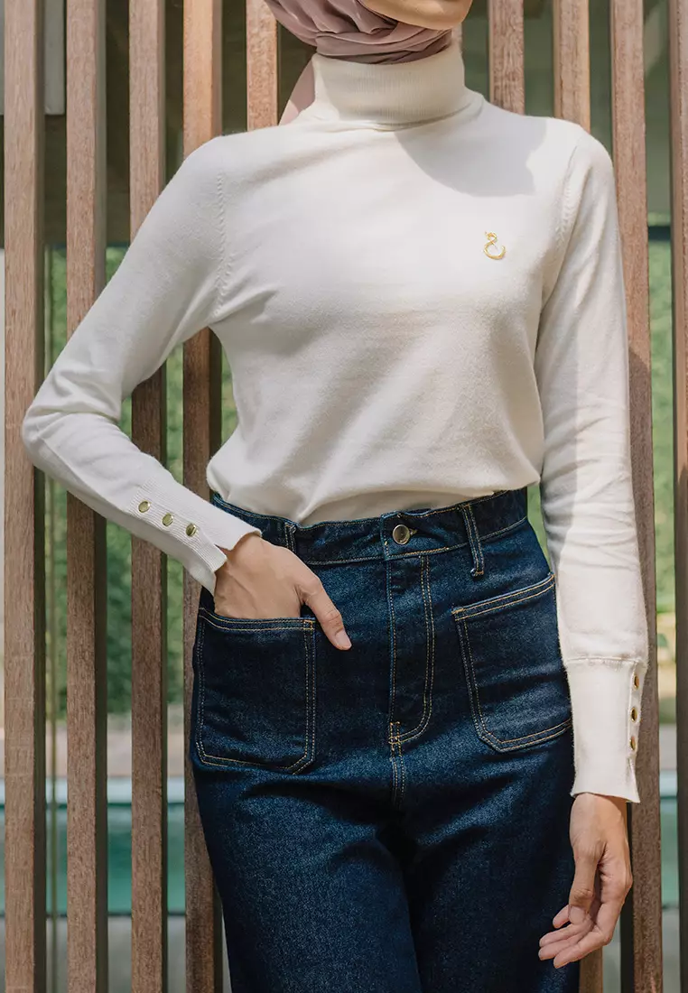 Jenna & Kaia - Kaos Turtleneck Wanita - Nafa Turtle Neck Coconut Milk