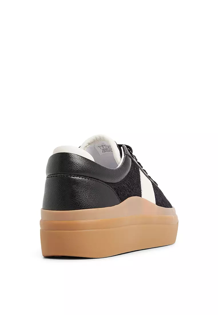 Brynlee Sneakers