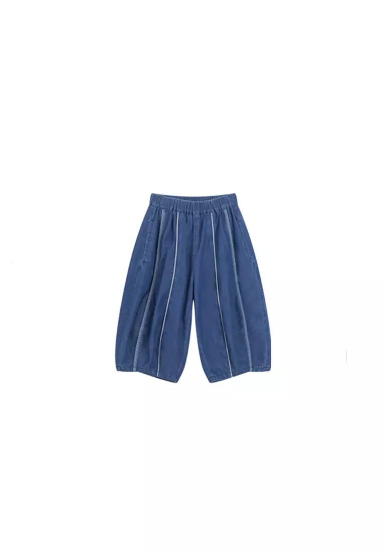 Mid Length Denim Shorts With Split Line Design