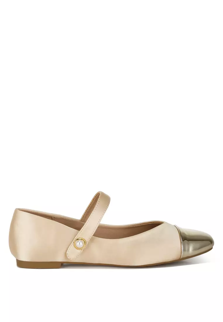 Sepatu Mary Jane Satin Ujung Paten Emas