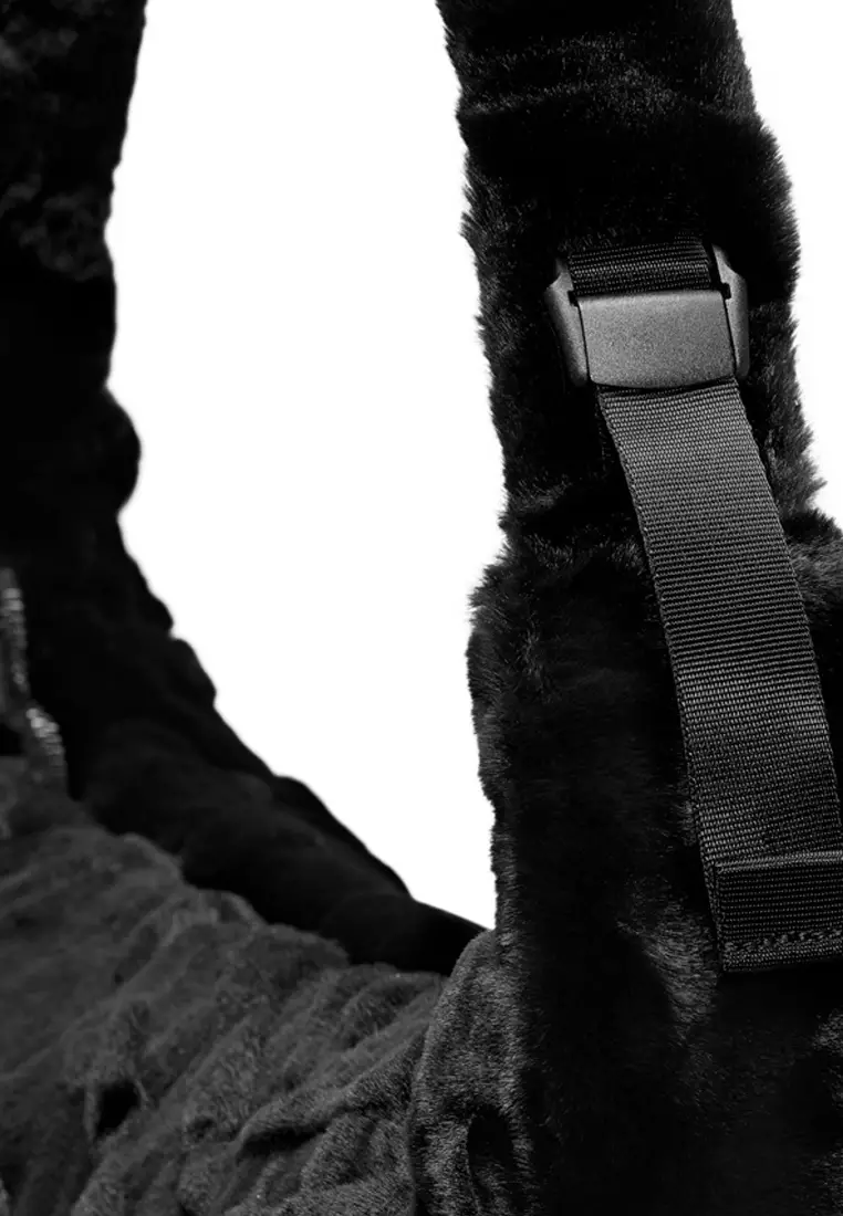 Sportswear Faux Fur Slouchy Bag (19L)