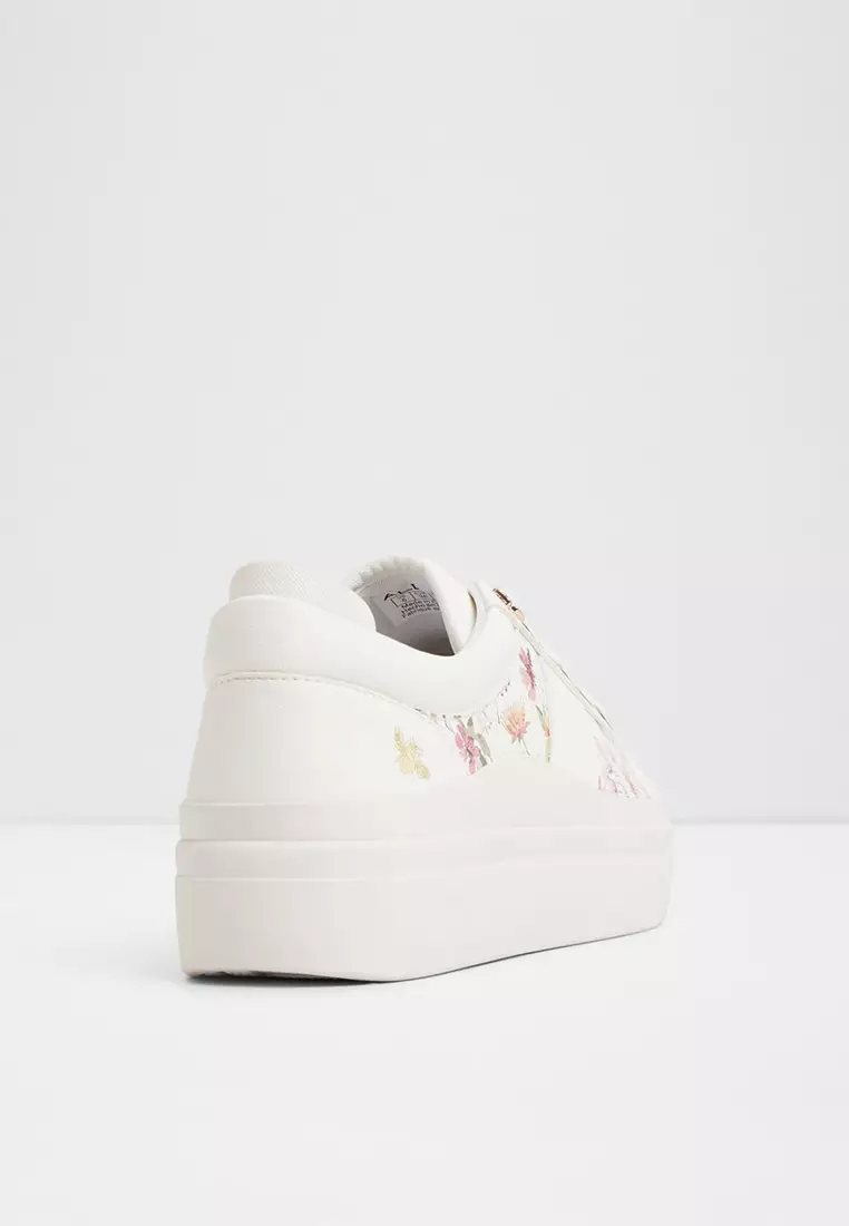 Brynlee Low-Top Sneakers