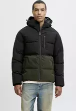 Rosin/Detail: Black Blocking