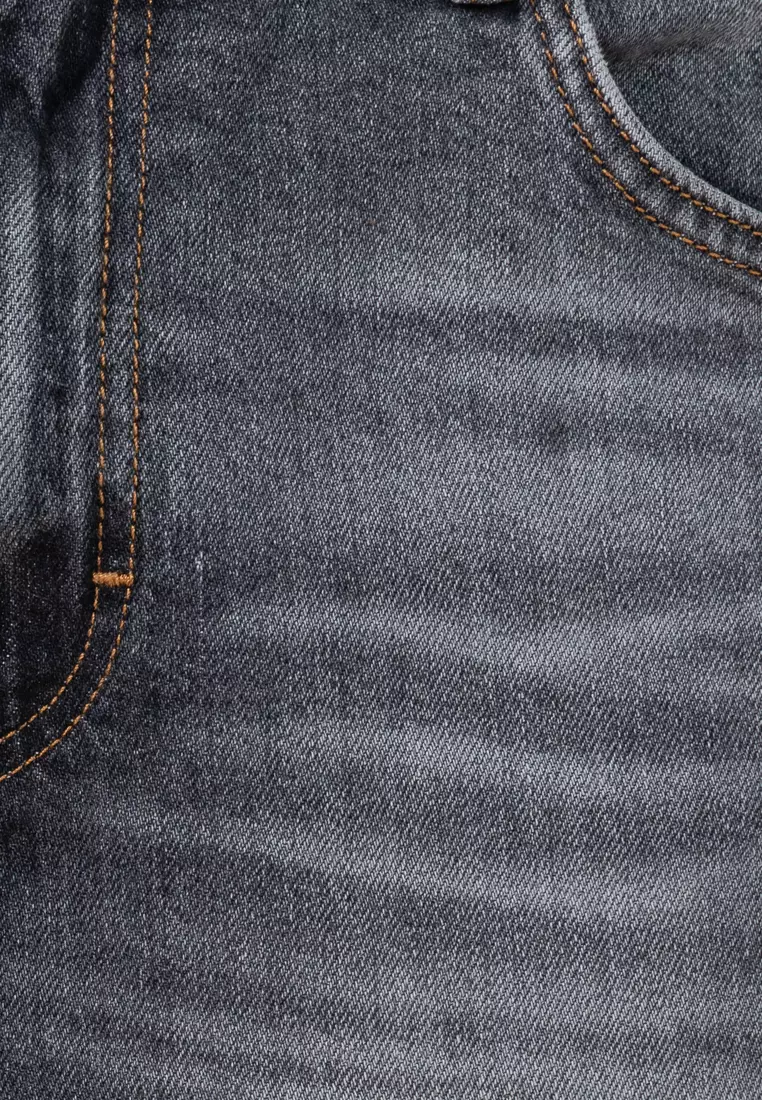 Loose Straight Jeans