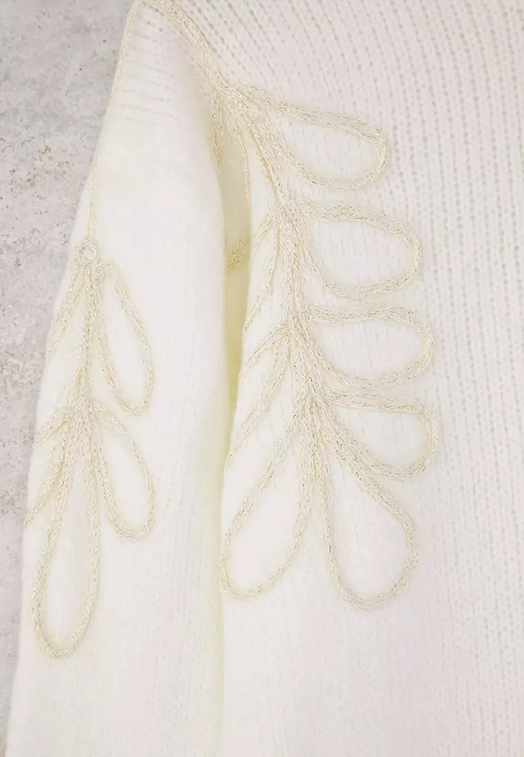 Glittery Embroidery Detailed Soft Feeling Knitwear Sweater