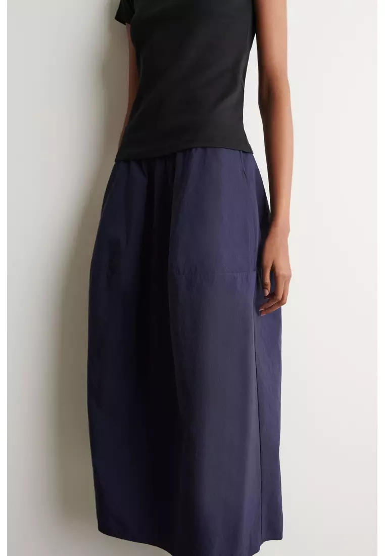SCULPTED NYLON MIDI SKIRT