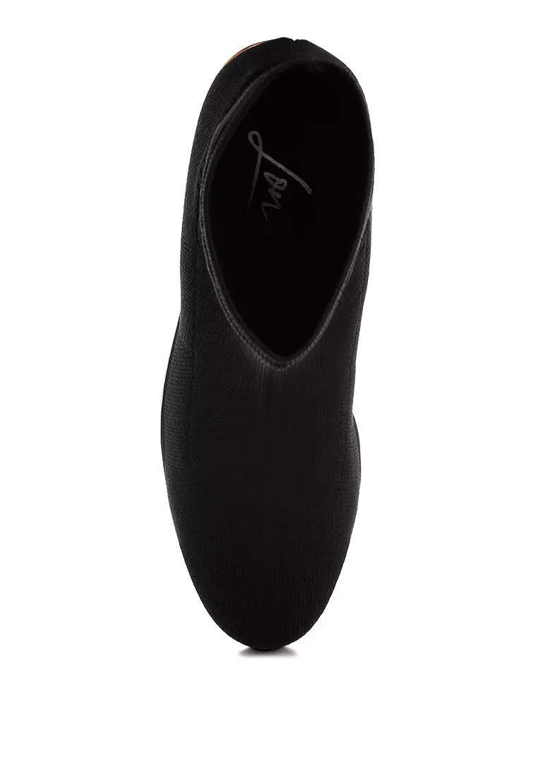 Sepatu Bot Kaus Kaki Rajutan Warna Hitam