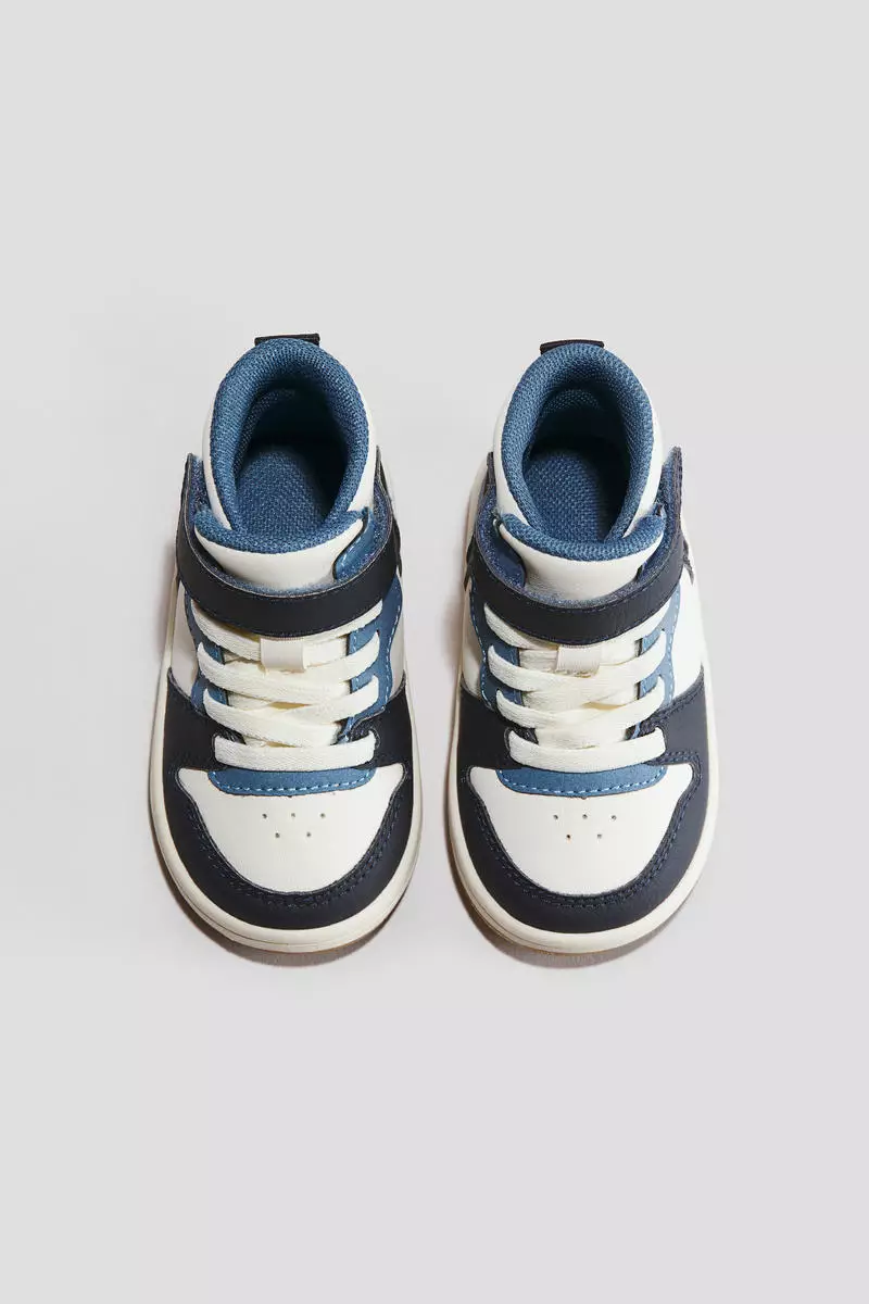 Open-front trainers