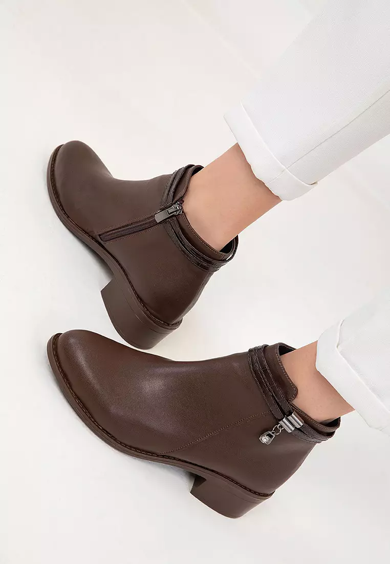 Discount on Soho  shoes - SKU: Charm Detail Low Heeled Ankle Boots