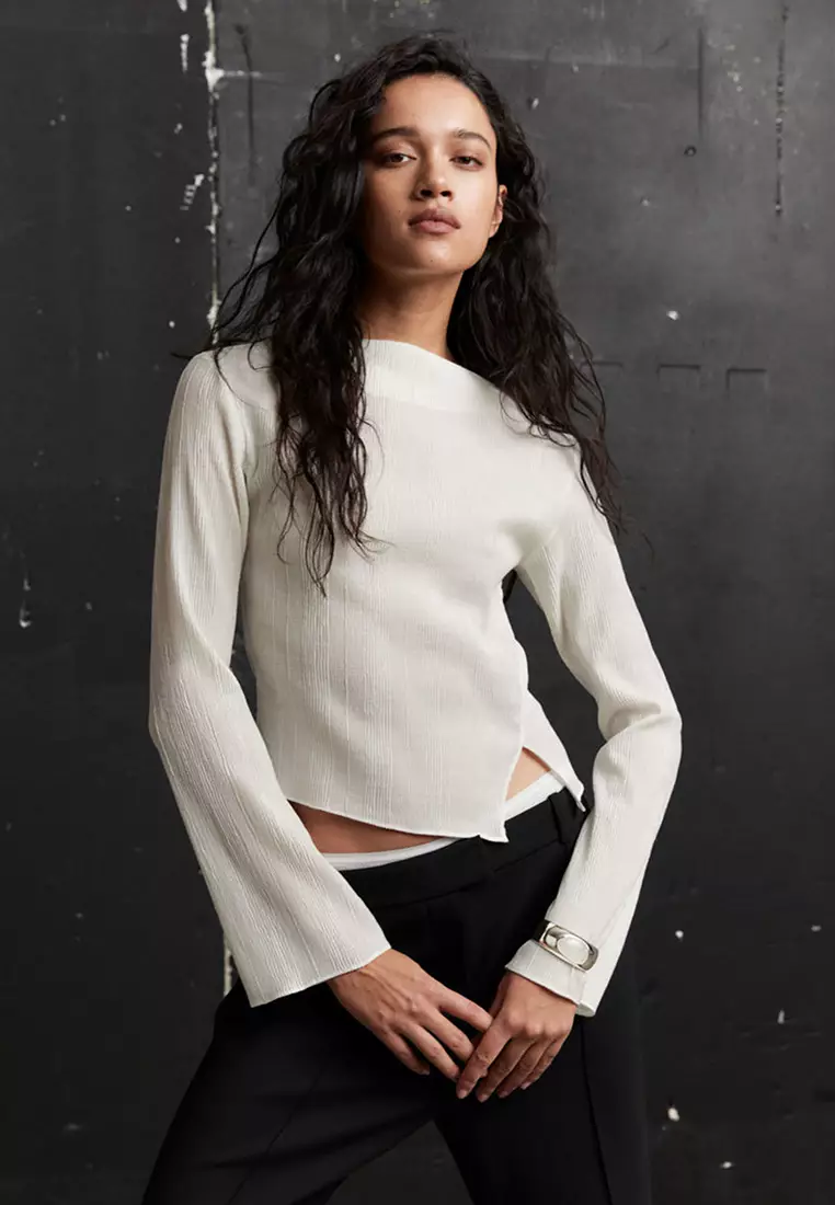 Cropped Asymmetric Frilled Top