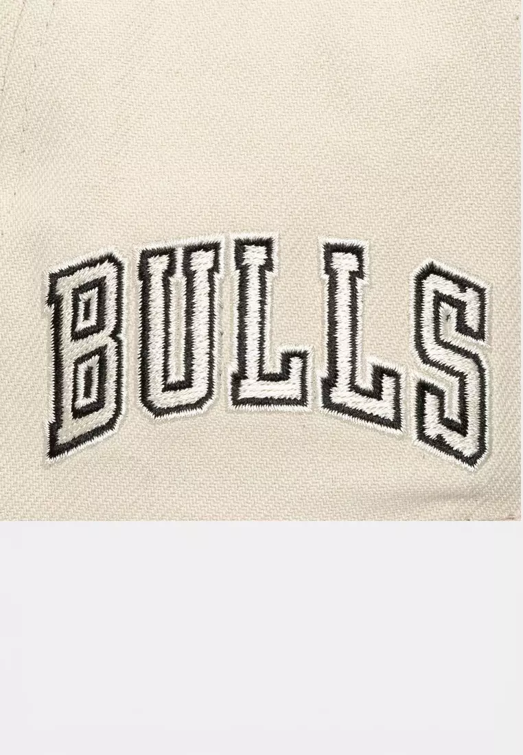 Chicago Bulls Evergreen Cream Black Snapback Cap