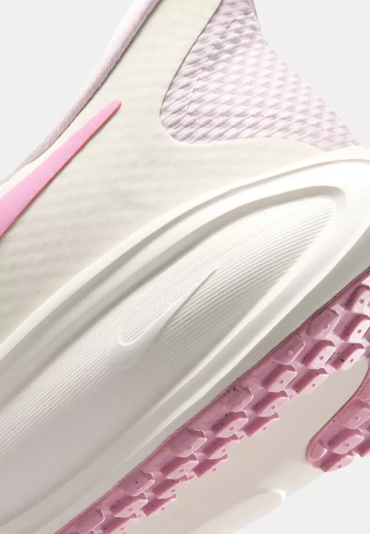 Revolution 8 EasyOn Road Running Shoes