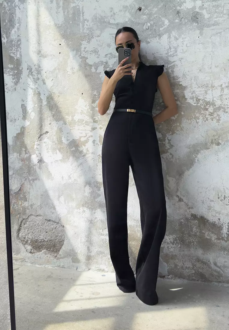 Black Ruffle and Button Detailed Long Woven Jumpsuit TWOSS22TU0253