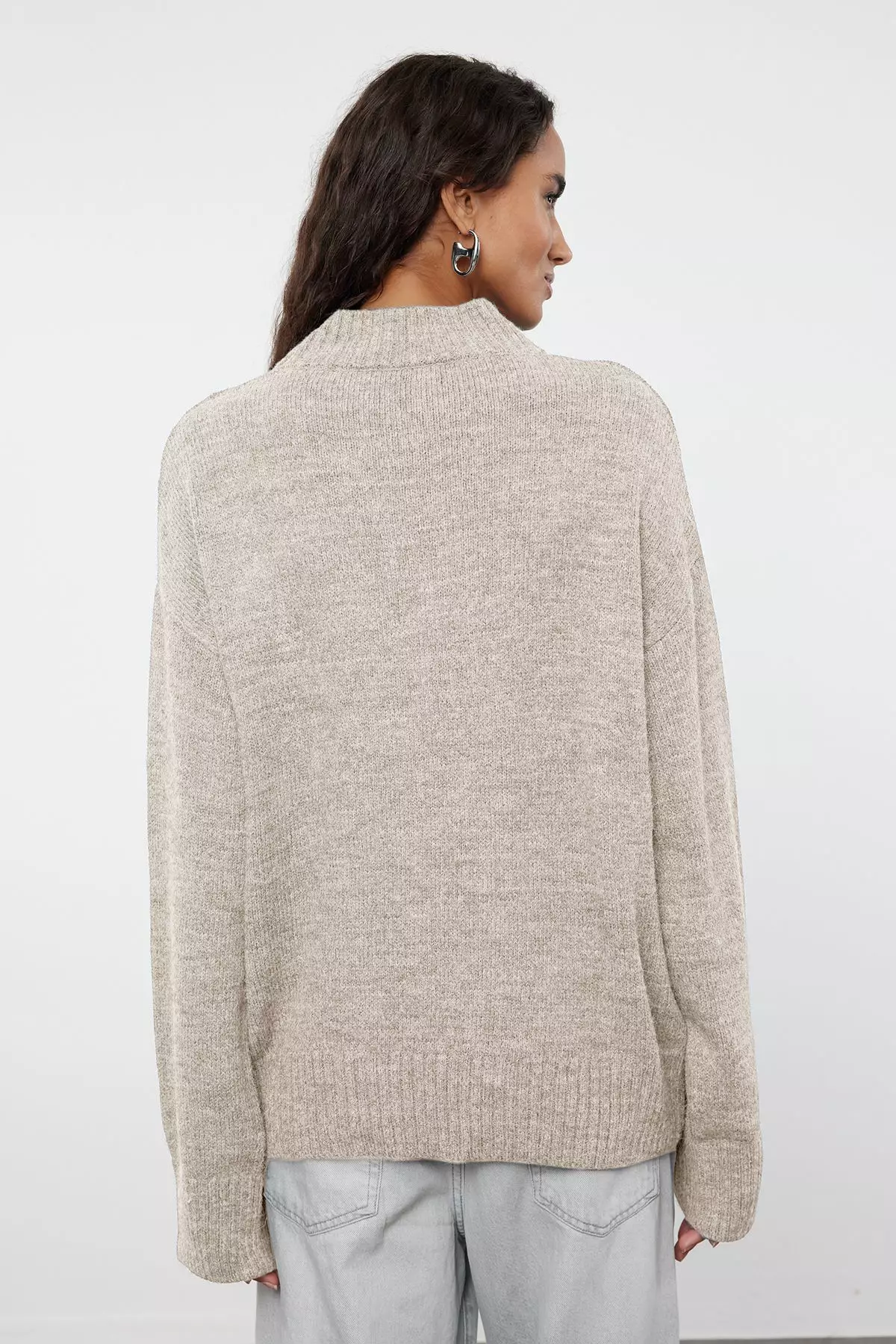 Stone Wide Pattern Crew Neck Knitwear Sweater TWOAW25KZ00168