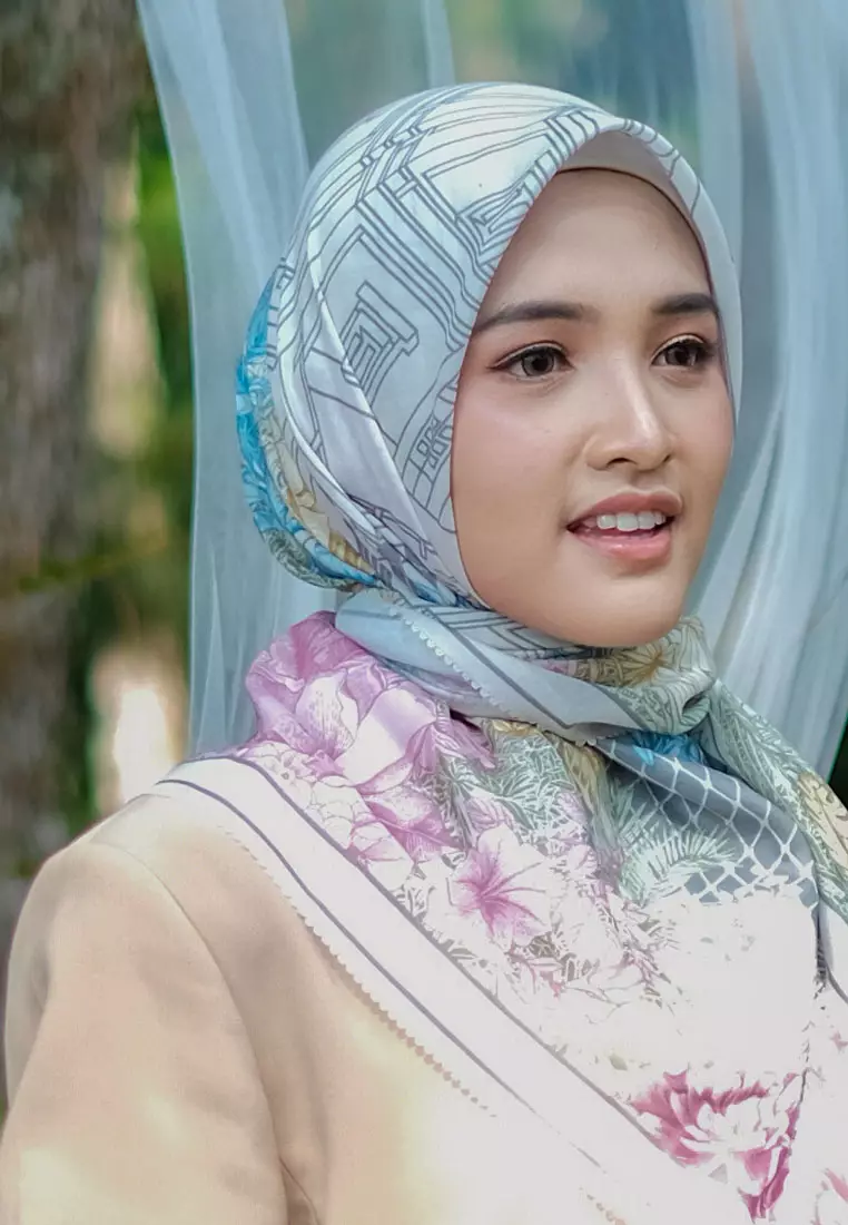Gardenia Signature Square Voile Scarf Hijab Segi Empat Daisy Cream