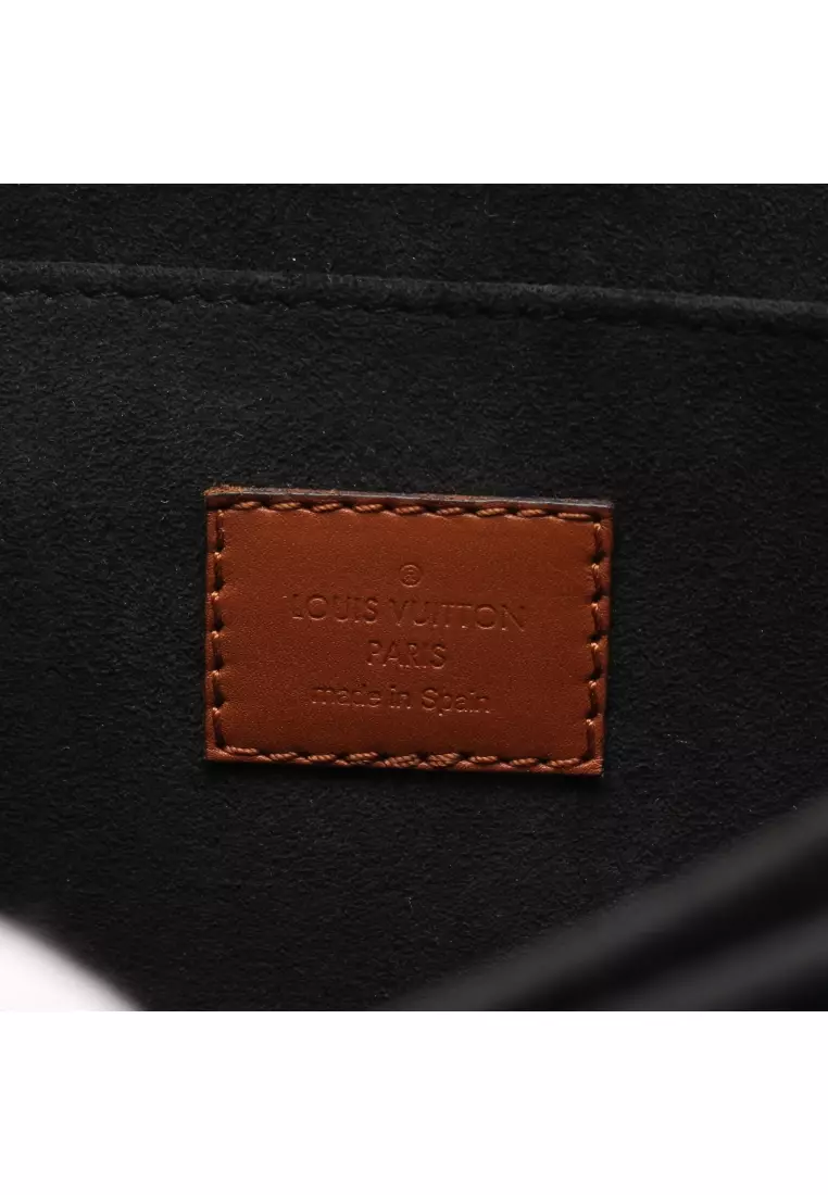 head-to-toe Louis Vuitton - PM - Shoulder - M51234 – Louis Vuitton Reverse Monogram  Dauphine MM - Vuitton - Louis - Shanti - Monogram - Bag