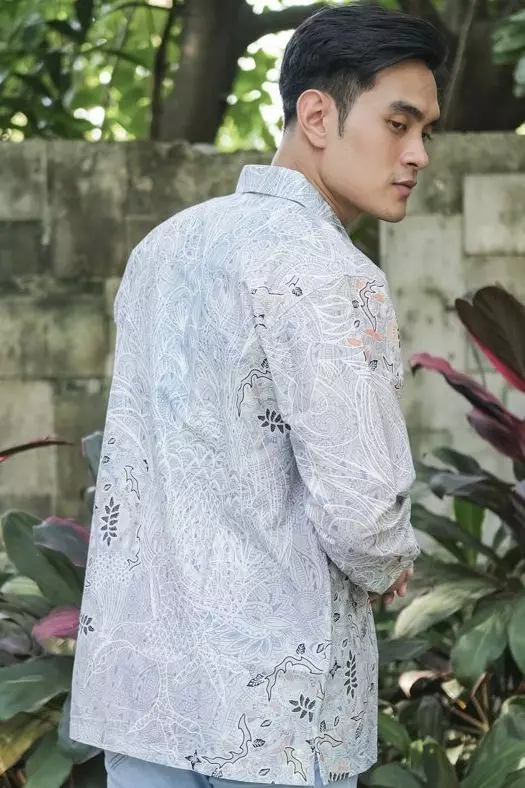 Kirana Lilac Kemeja Pria  Panjang Regular Fit Digital Print