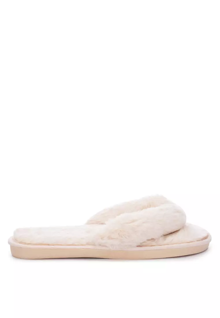 Zalora slippers 2025