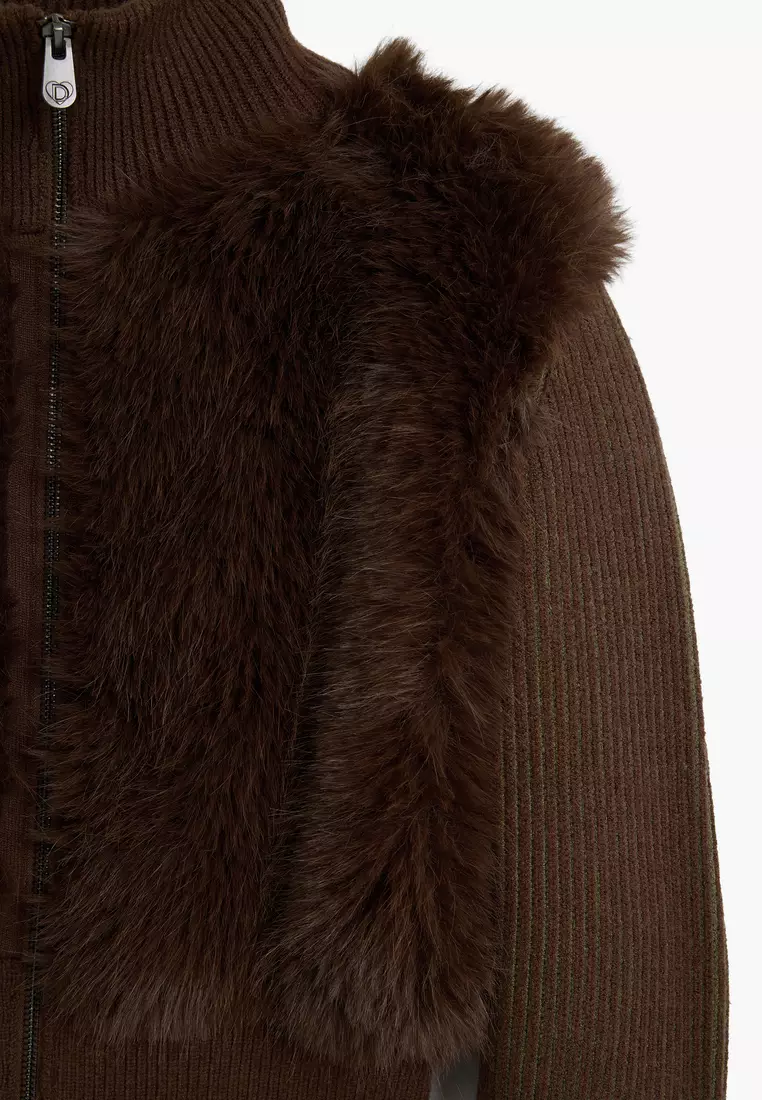 KNIT SWEATER WITH FUR