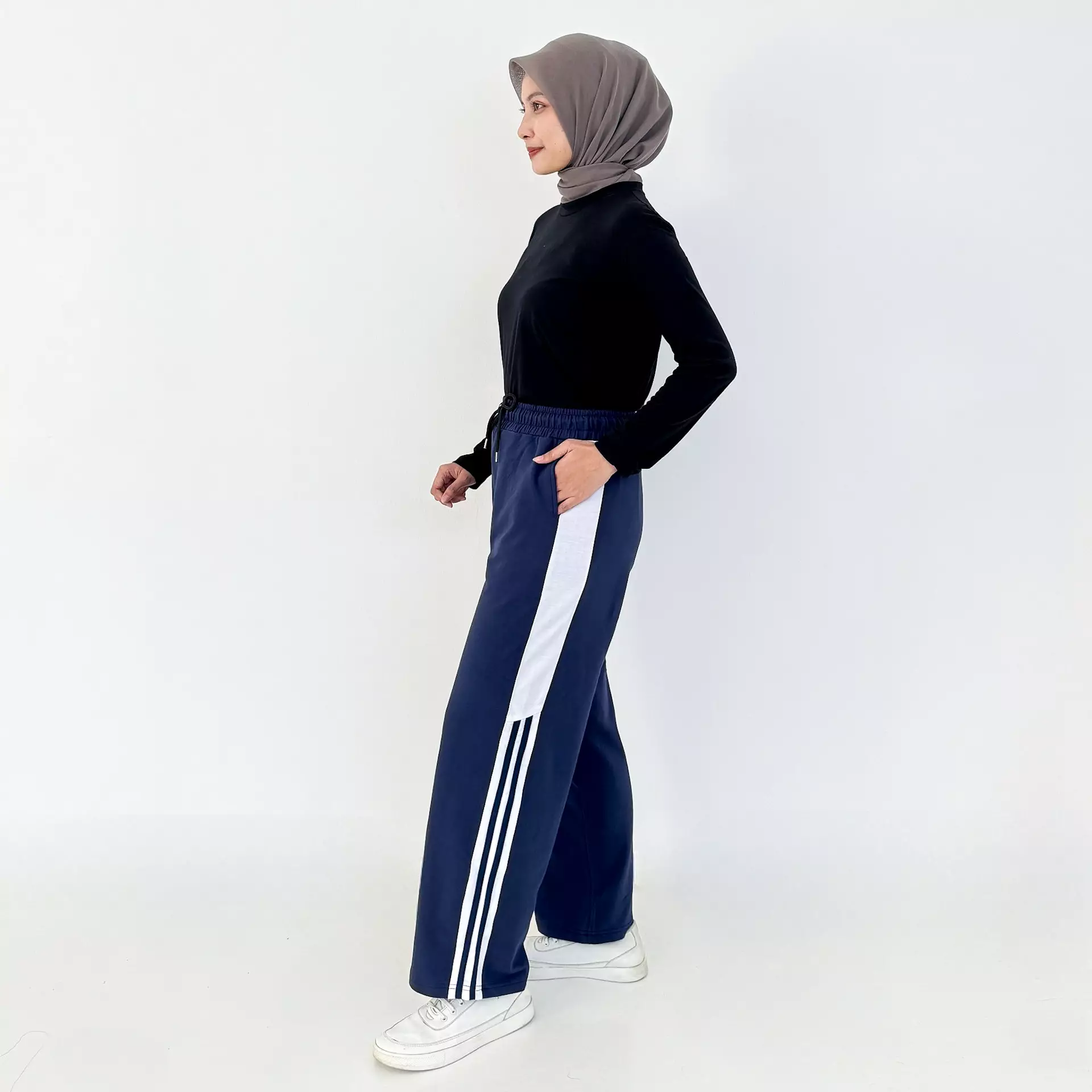 Celana Panjang Wanita - GITA SPORTY PANTS [BIRU]
