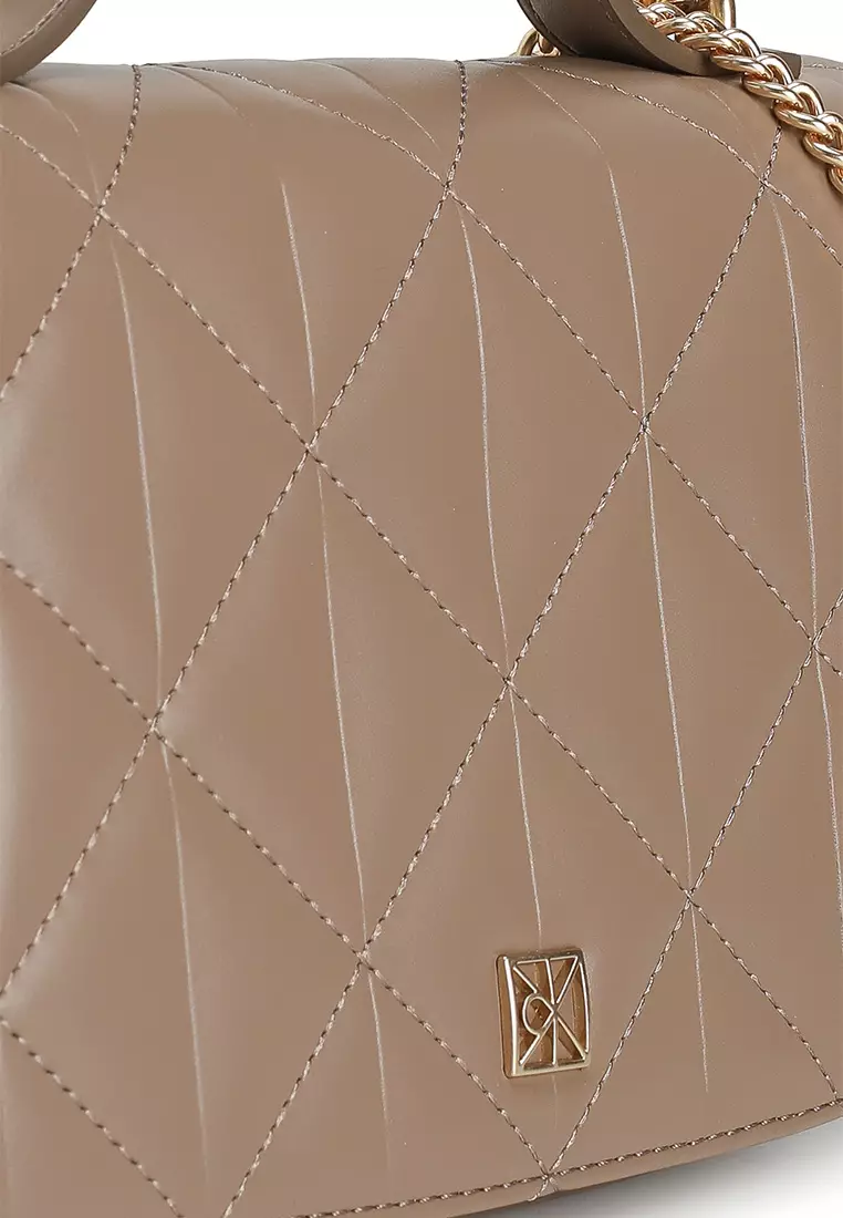 絎縫商標鏈條手袋 - Calvin Klein 配飾