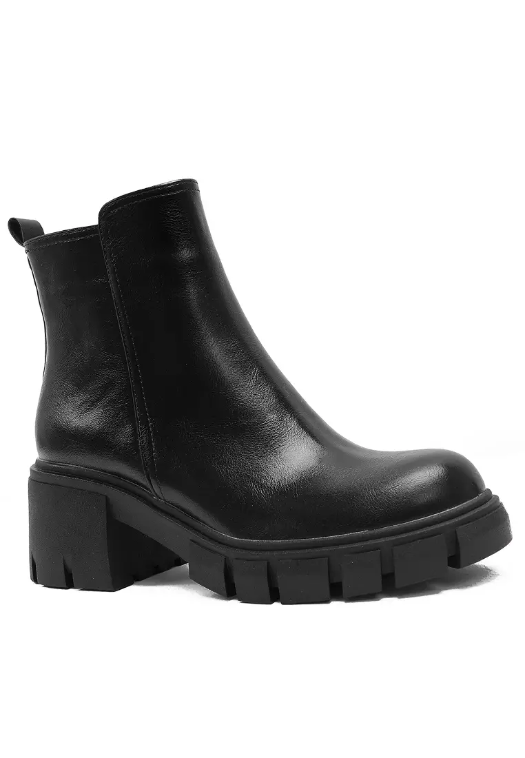 Discount on Twenty Eight Shoes  shoes - SKU: Zipper Synthetic Leather Chelsea Boots WTY2030-7