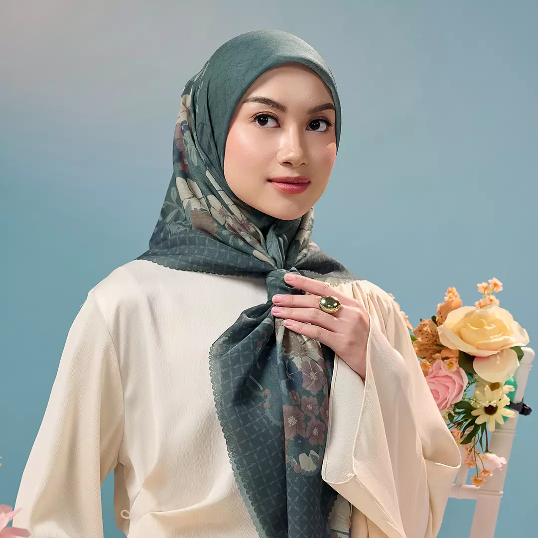 [INCLUDE HARD BOX] ZM Zaskia Mecca - Scarf Bunga Pertiwi Edisi Rasuna Said Teal | Material Voal Alaska Premium | Hijab Motif Segi Empat