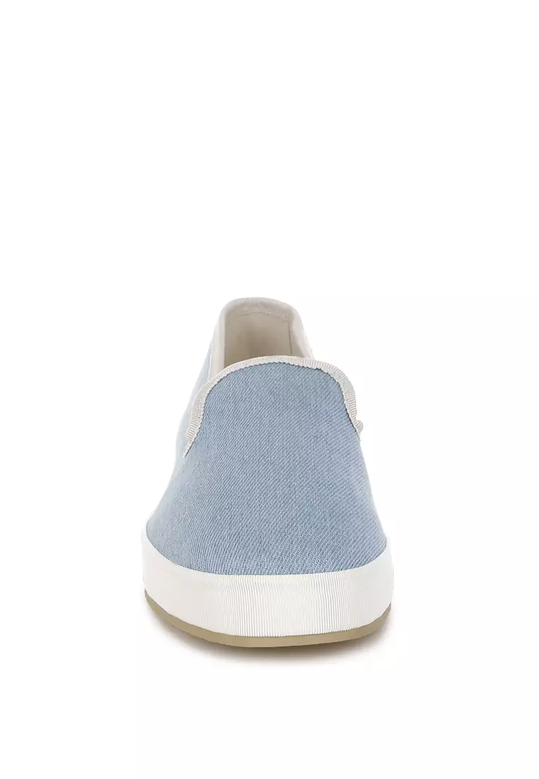 淺藍色牛仔布一腳蹬運動鞋