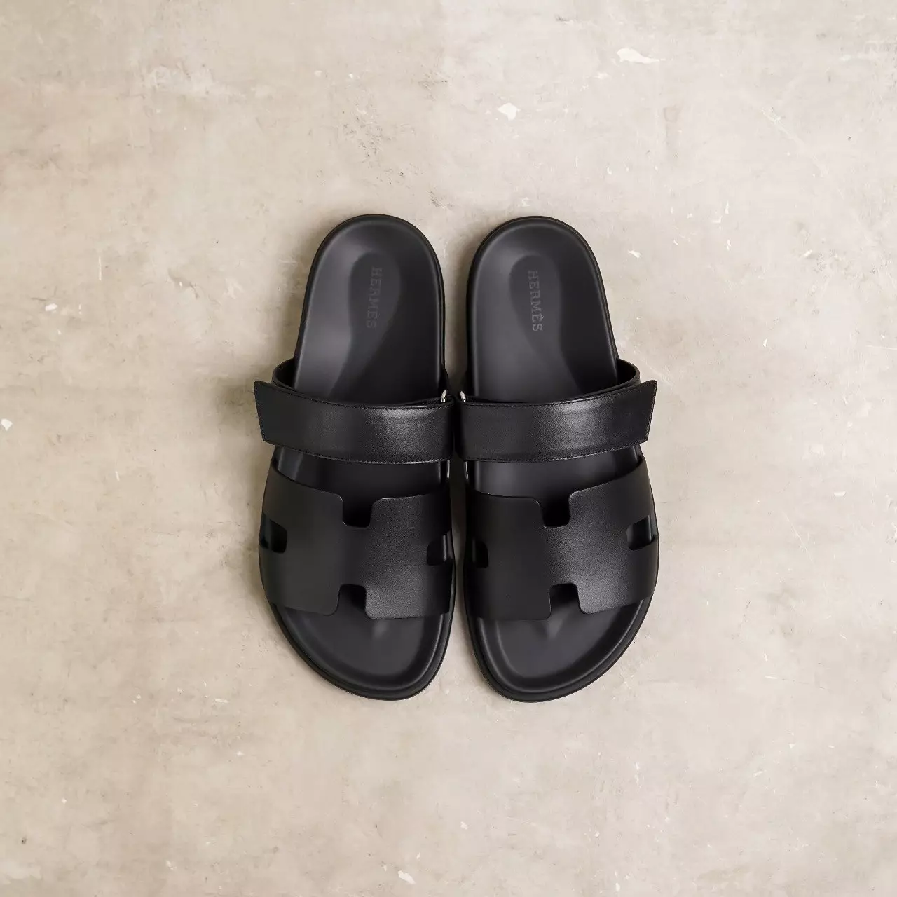 Sandal HERMES CHYPRE BLACK SANDAL 100% ORIGINAL