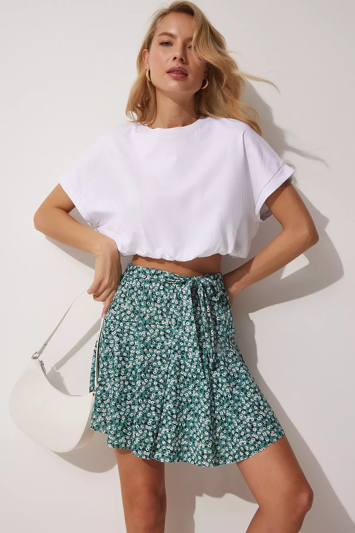 <p>Floral Woven Skort</p>