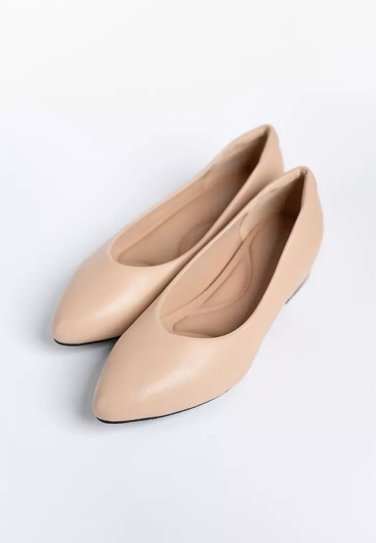 Bethany Pointed Mid Heel