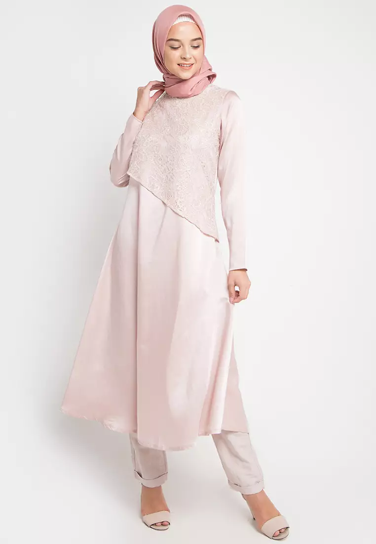 Jayla Maxi Dress With Peach Lace