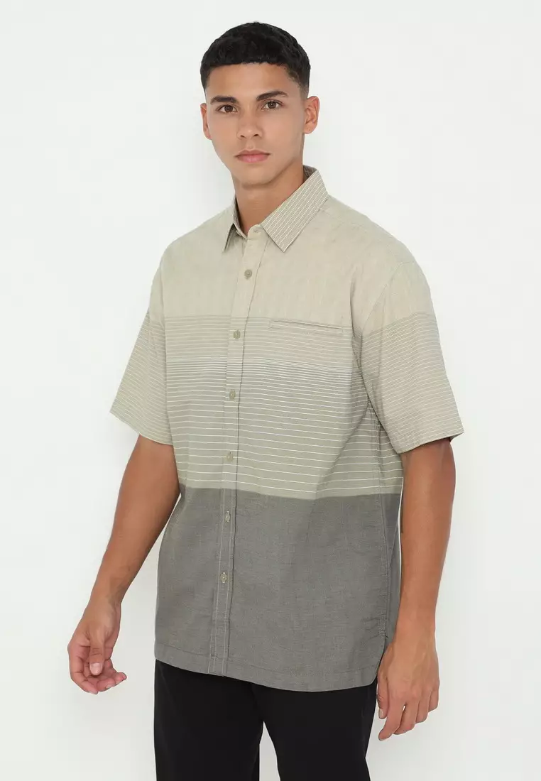 POLICE Kemeja Border Printing Regular Fit Pria