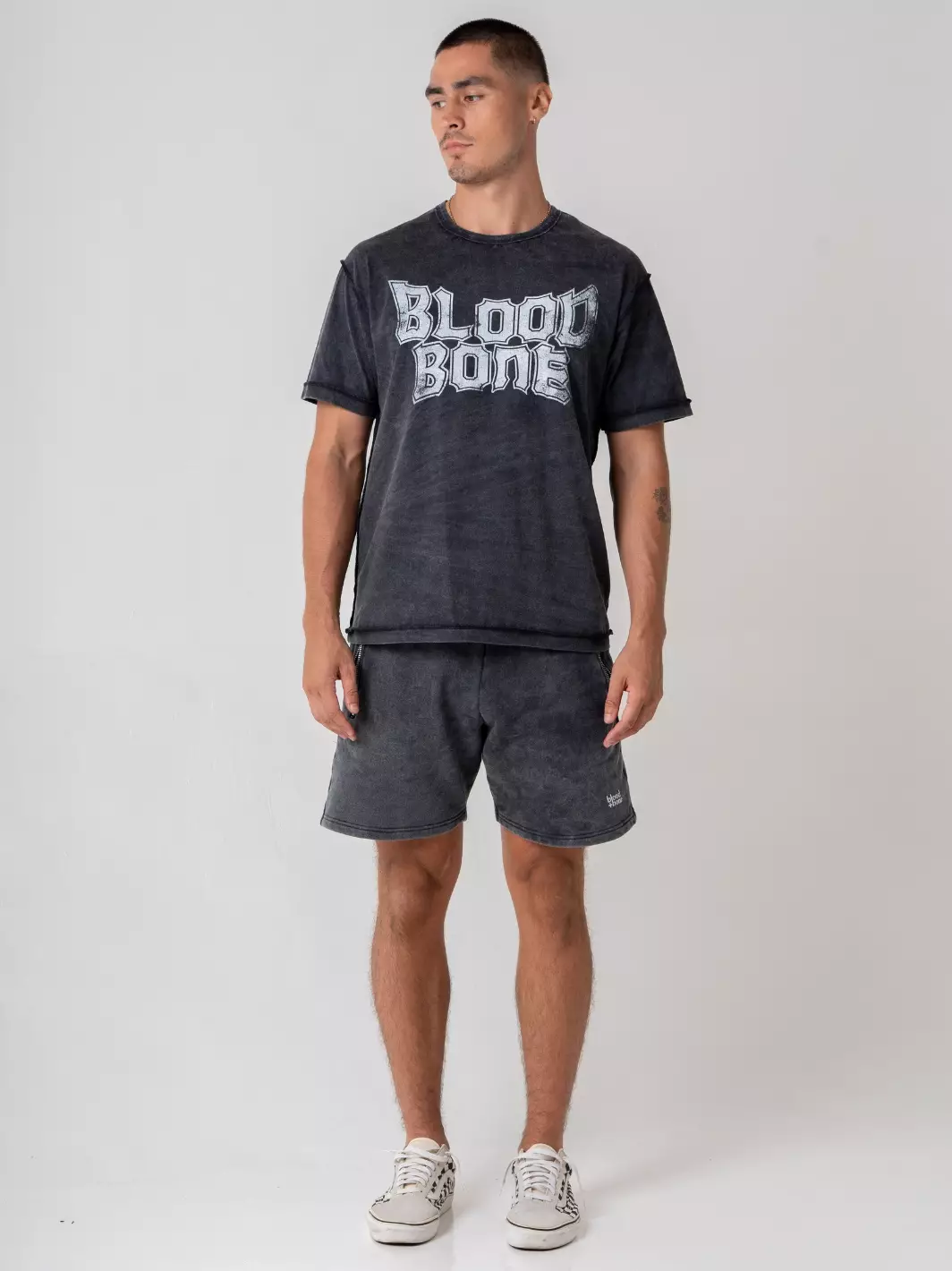 Empire Tee Vintage Black