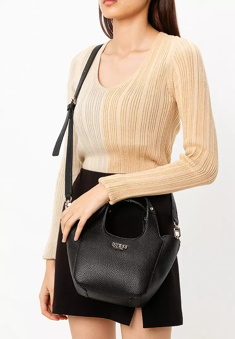 GUESS HELINA Mini Tote ショルダーバッグ Amazon.com: GUESS Helina Mini Tote, Beige : Clothing, Shoes