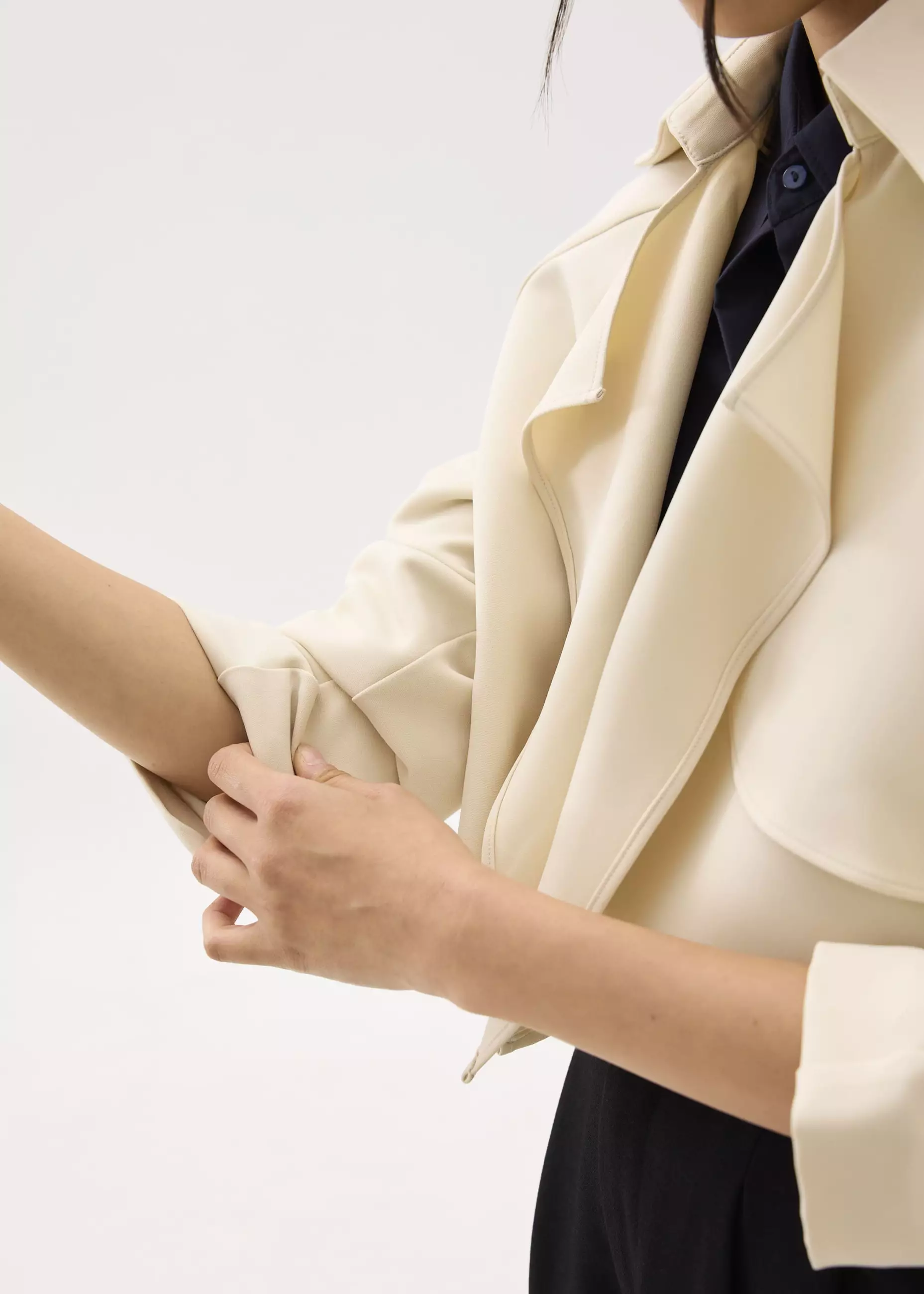 Jaket Wanita - RuchedReady™ Collared Boxy Crop Jacket