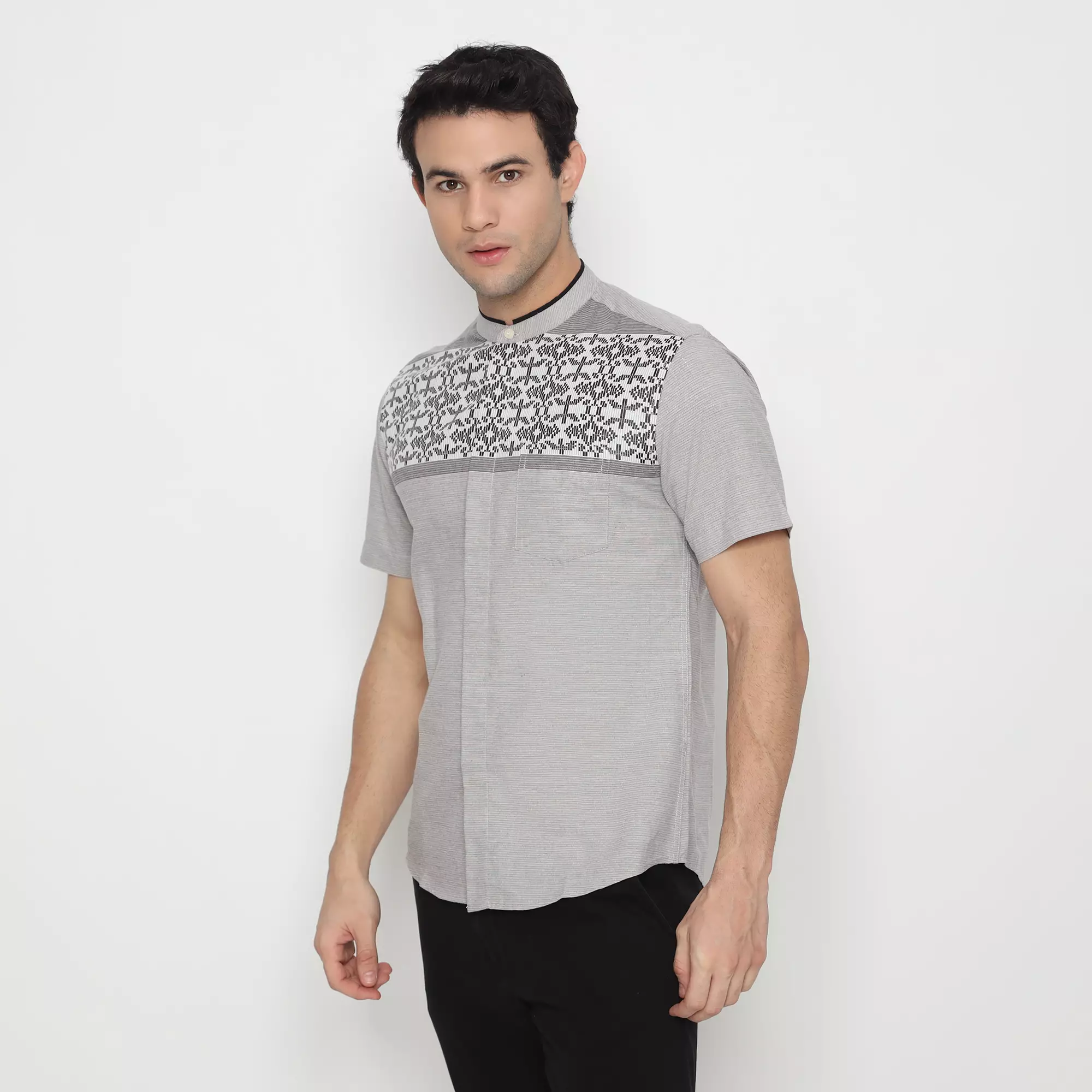 Platini Kemeja Koko Pria Lengan Pendek Katun Hitam 931154