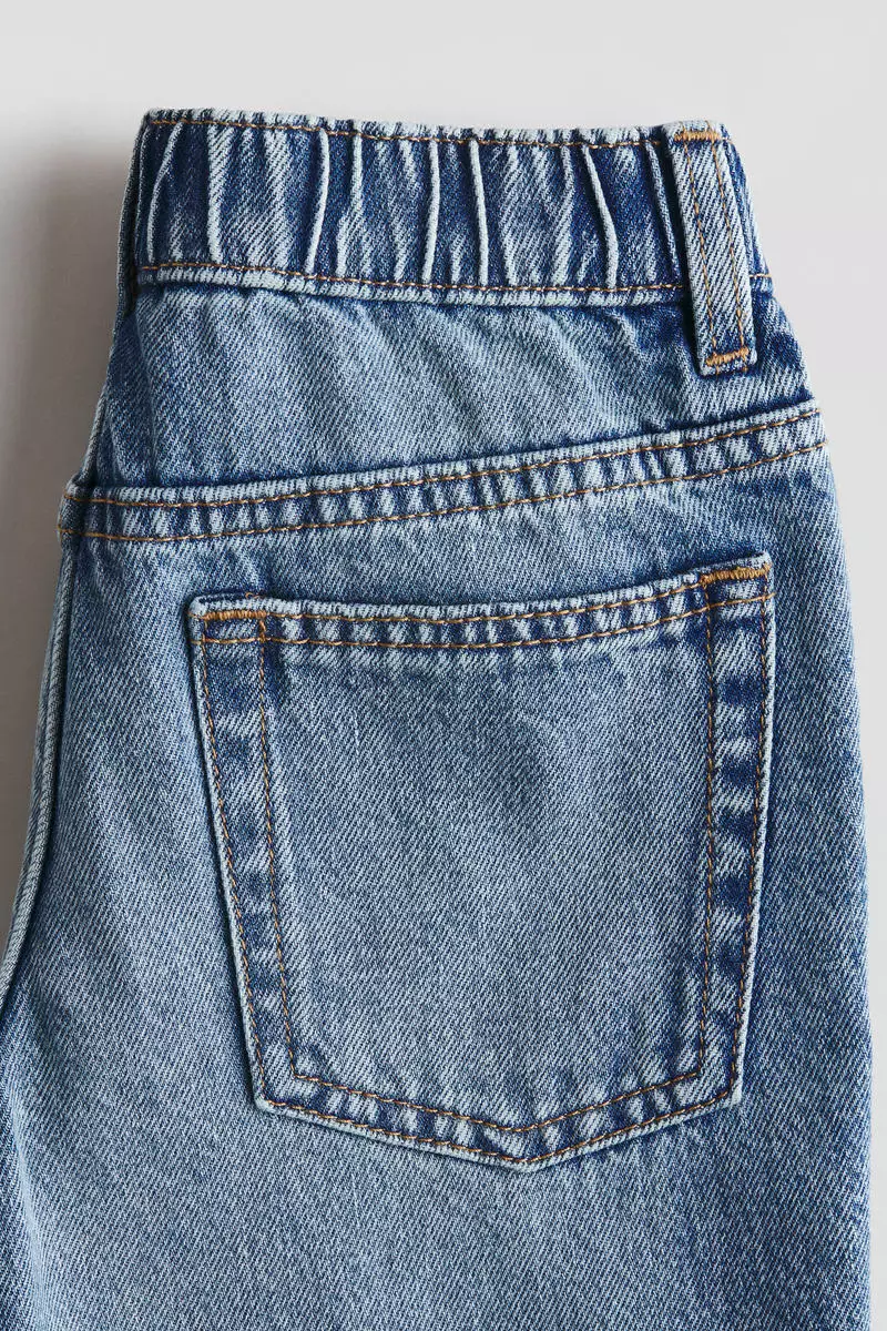 Loose Fit Jeans