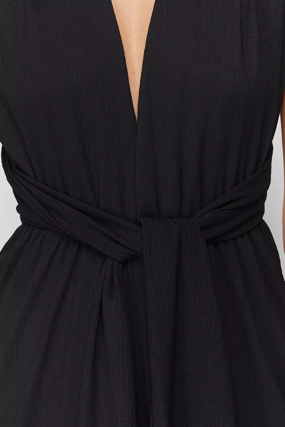 Long Jumpsuit with Tie Detail