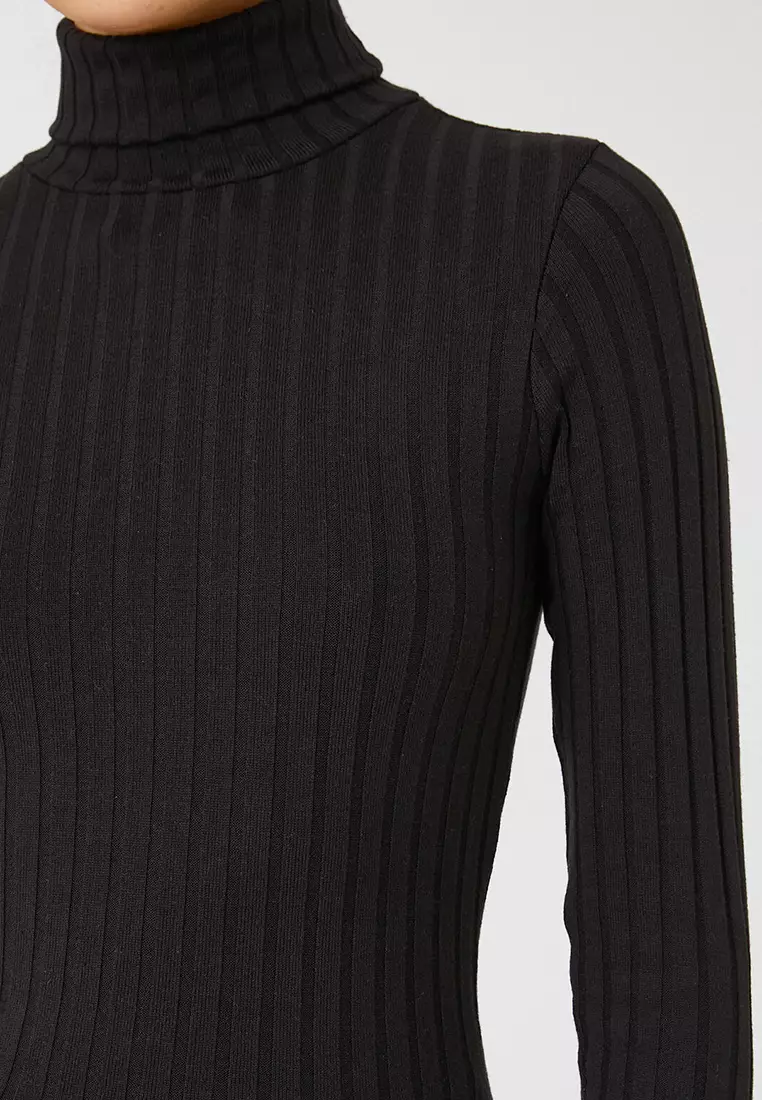 Ribbed Turtleneck Sweater