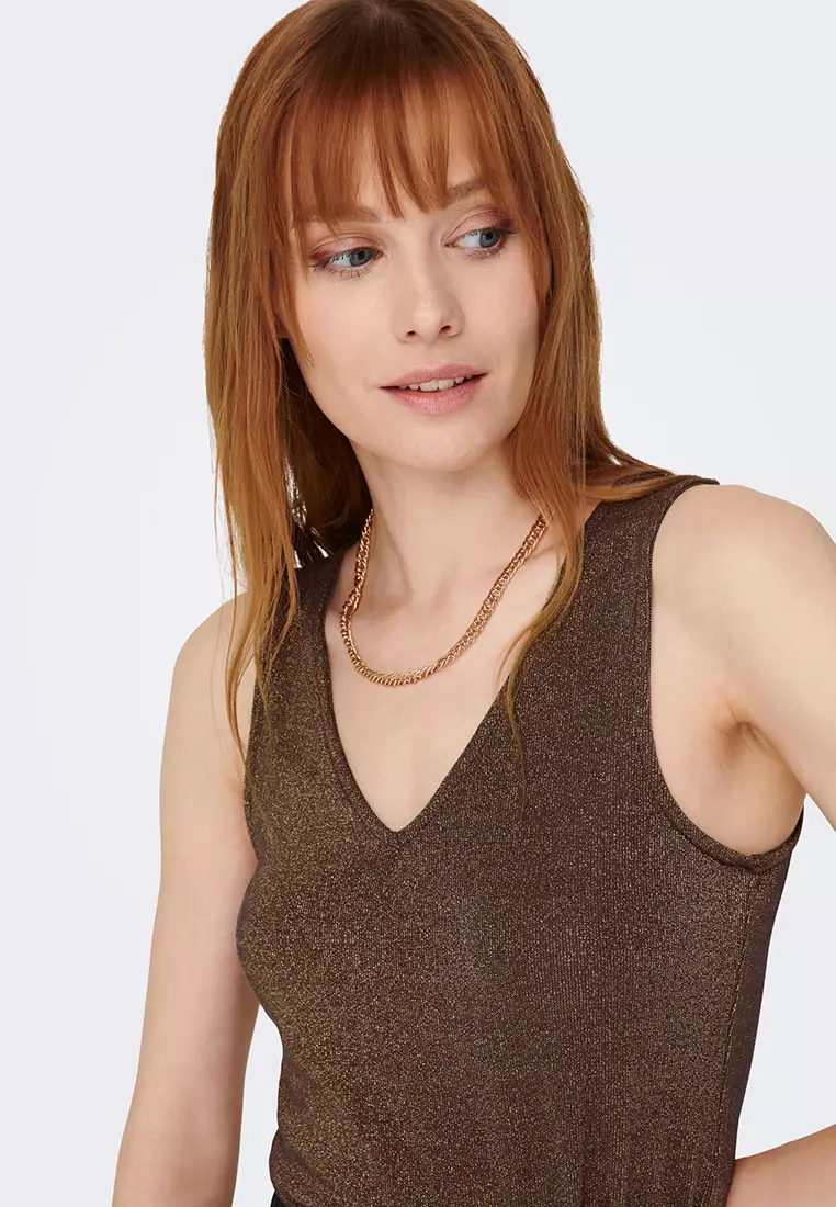 Sleeveless Rib Knit Turtle Neck Top in Brown