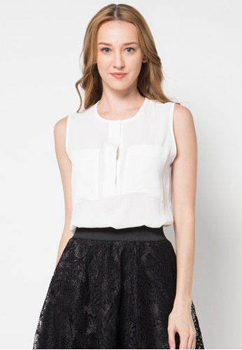 Sleeveless Blouse With Two Pocket