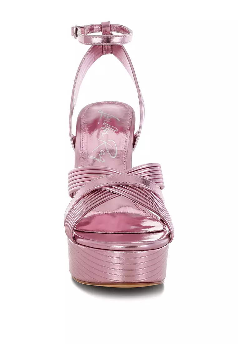 Sandal Hak Metalik dengan Tali Pergelangan Kaki Warna Pink