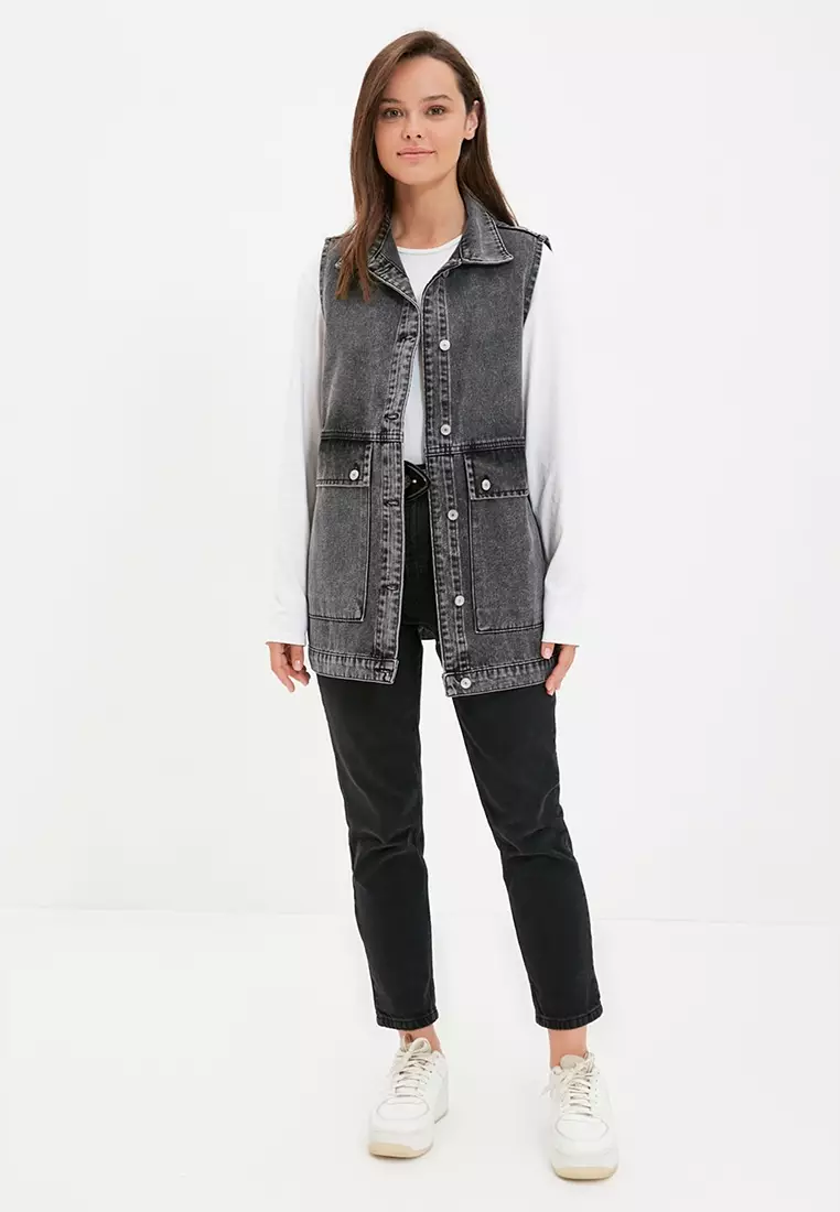 Shirt Collar Pocket Detailed Denim Vest Jacket