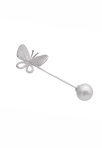 SHANTAL JEWELRY white and silver Cubic Zirconia Silver Pearl Butterfly Brooch SH814AC85EFYSG_1