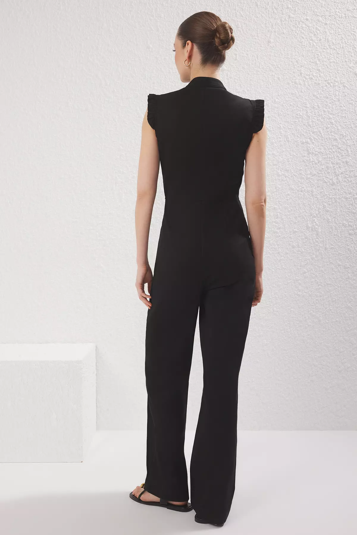 Black Ruffle and Button Detailed Long Woven Jumpsuit TWOSS22TU0253