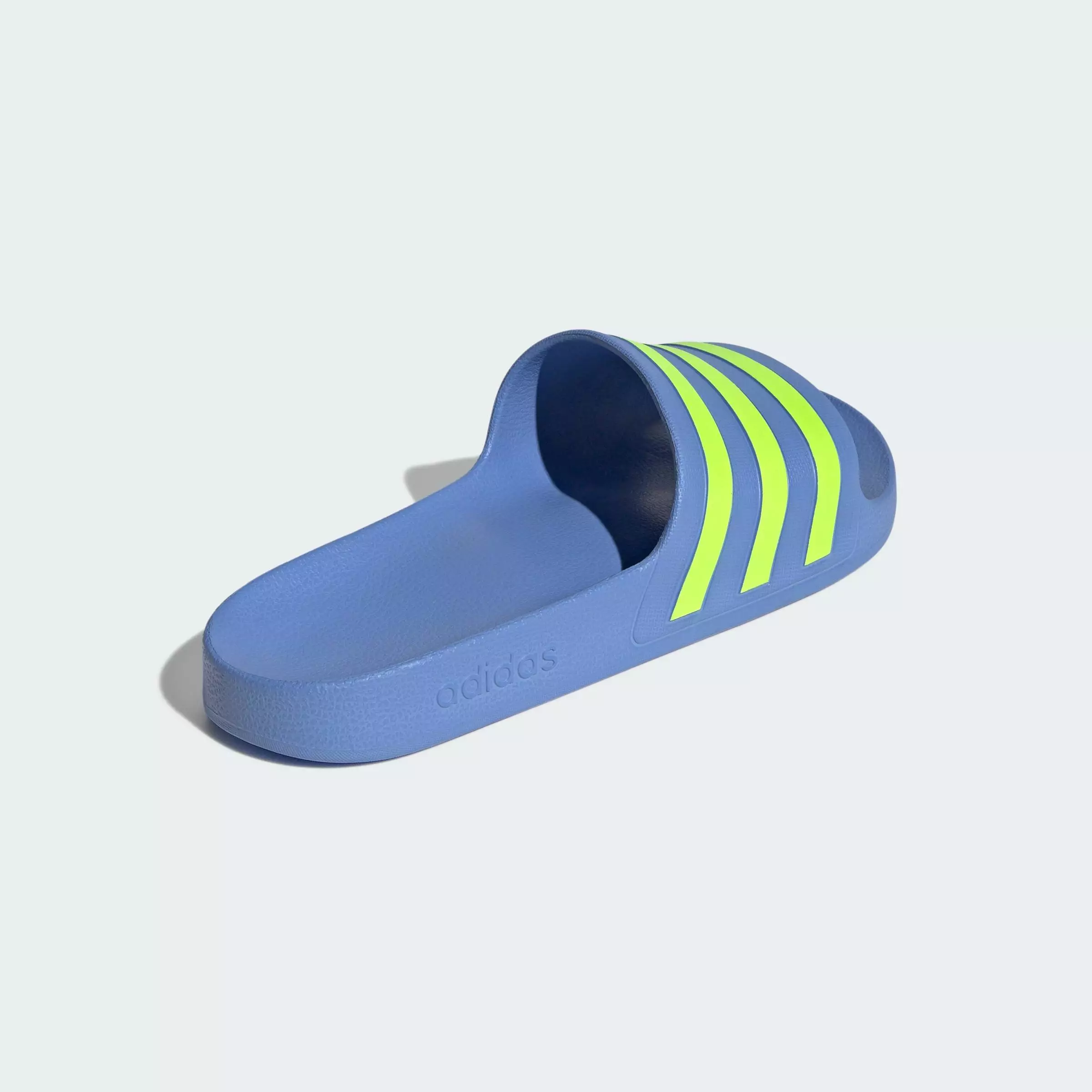Adilette Aqua Slides