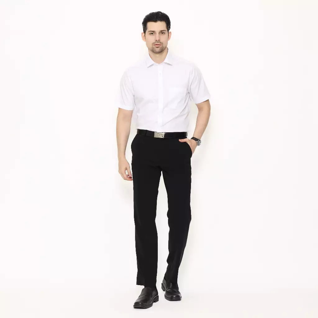 LAWELL DESMOND-MSRF Kemeja Formal Pria Putih Lengan Pendek Regular Fit Polyester Cotton