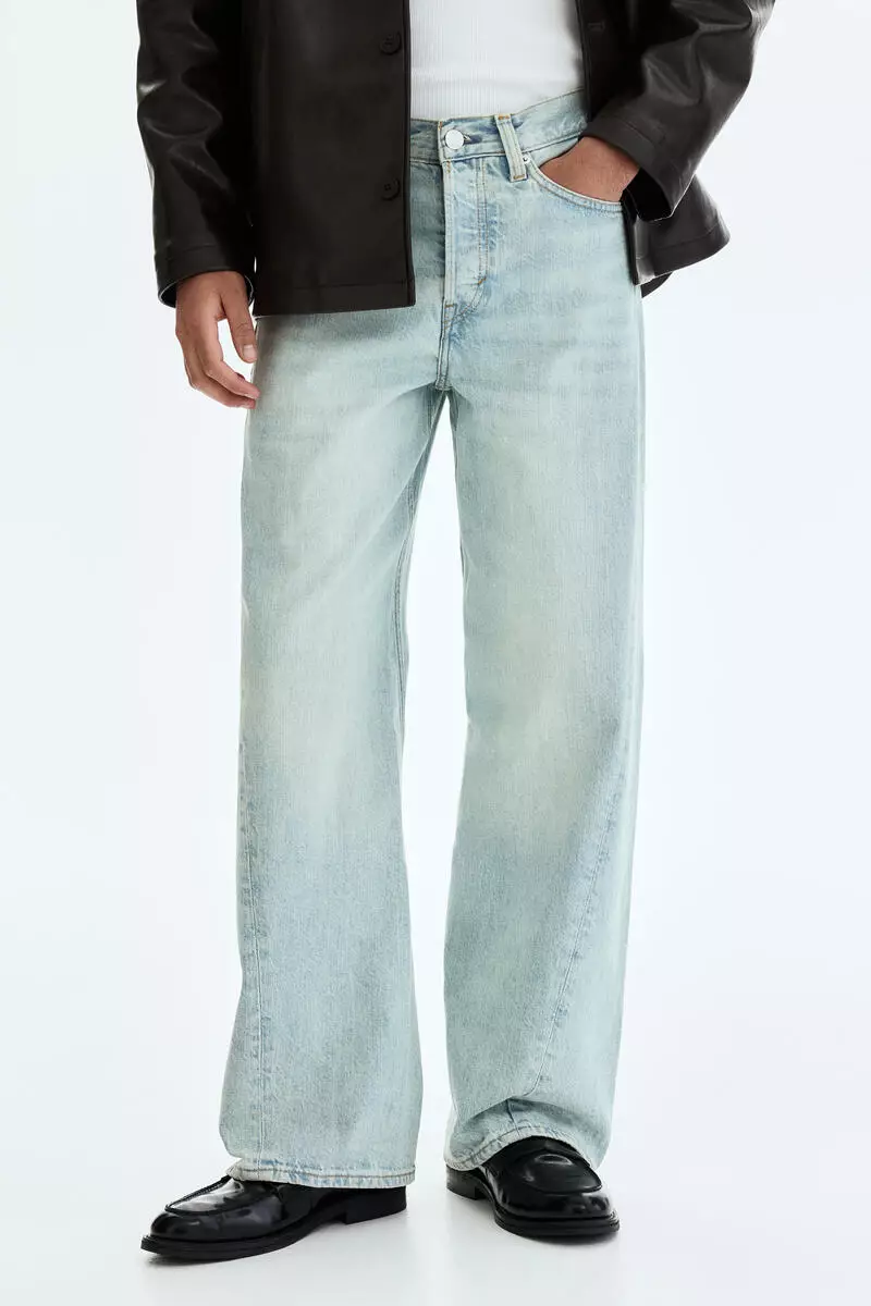 Loose Straight twisted leg jeans